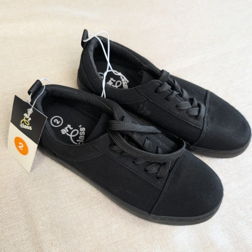 Art Class Sneakers Boys Size 2 Black NWT Canvas Low Top Lace Up Casual Shoes